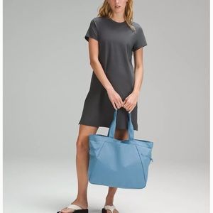 Lululemon tote bag